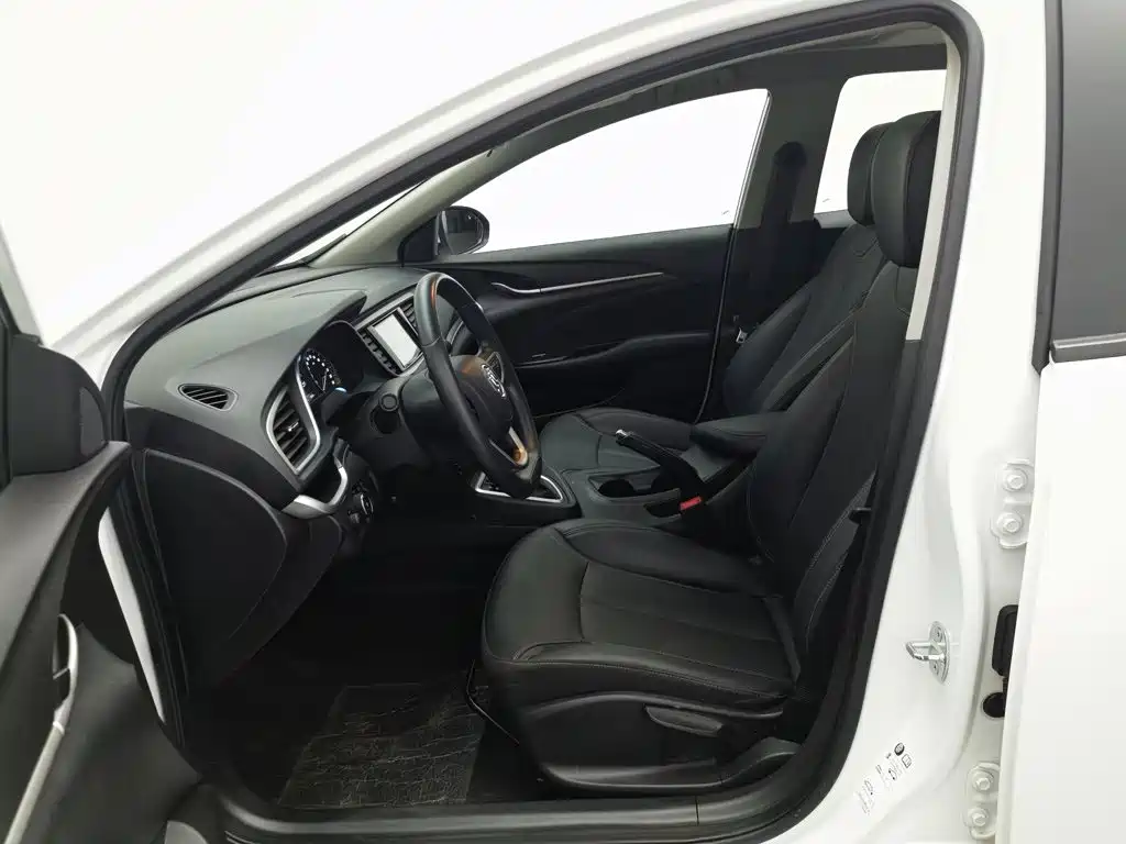 Buick Excelle — миниатюра 10