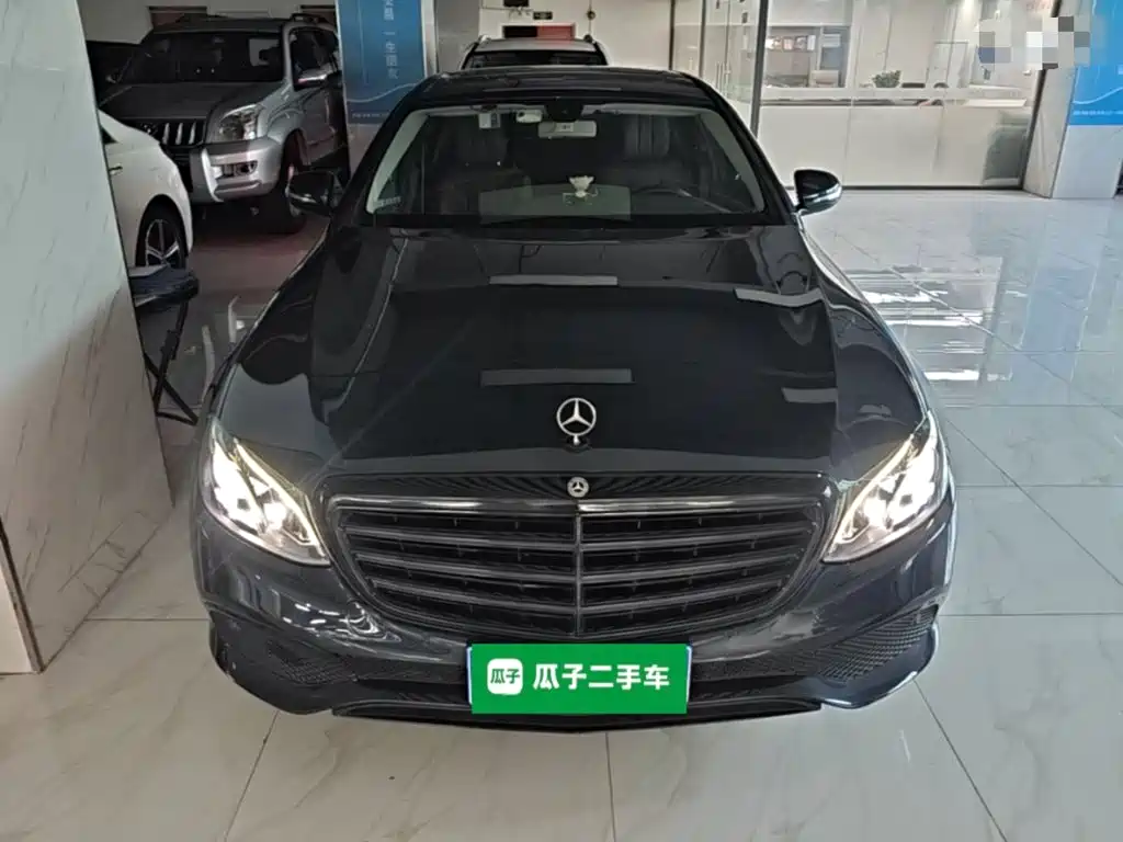 Mercedes-Benz E-Class — миниатюра 3