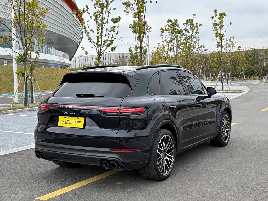 PORSCHE CAYENNE