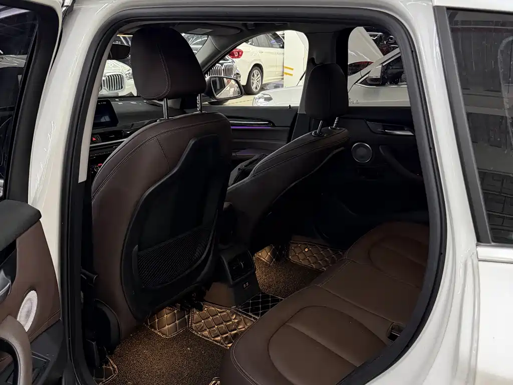 BMW X1 — миниатюра 7