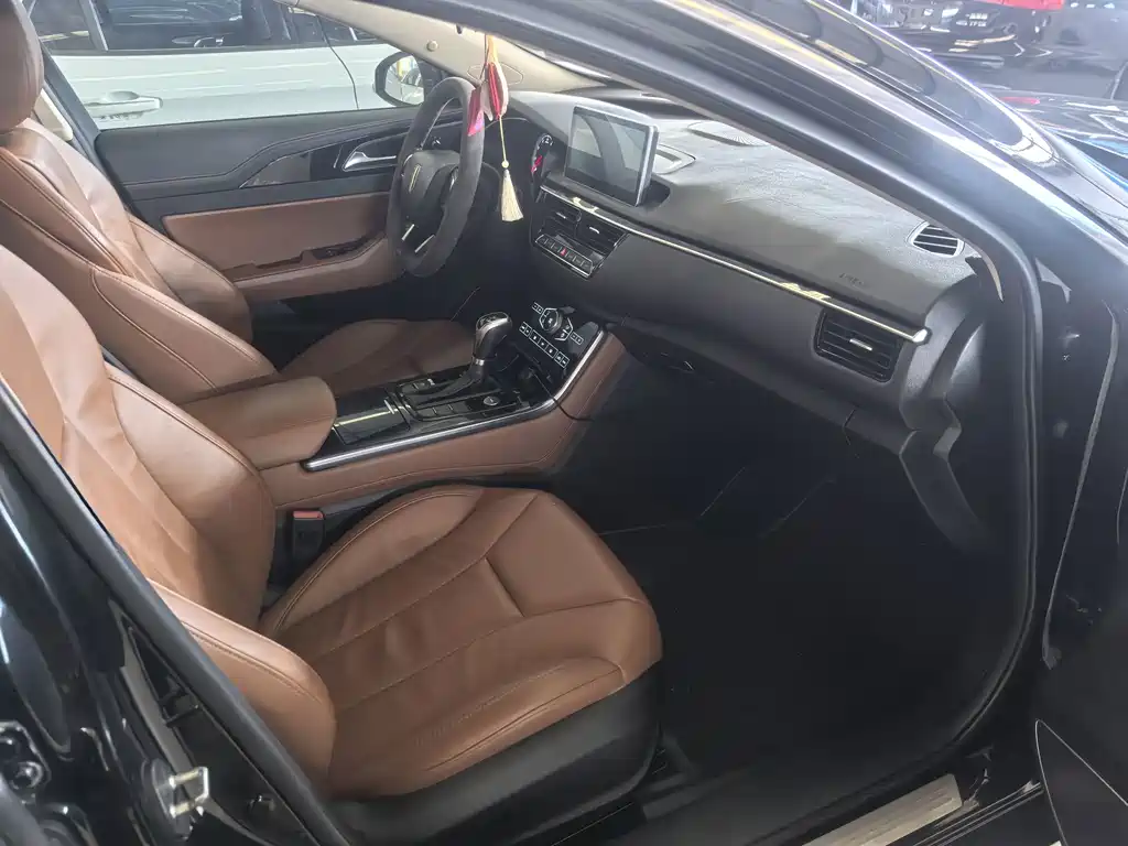 Hongqi Hongqi H5 — миниатюра 14