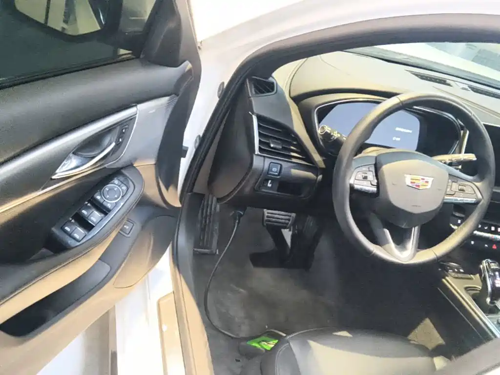 Cadillac CT5 — миниатюра 16