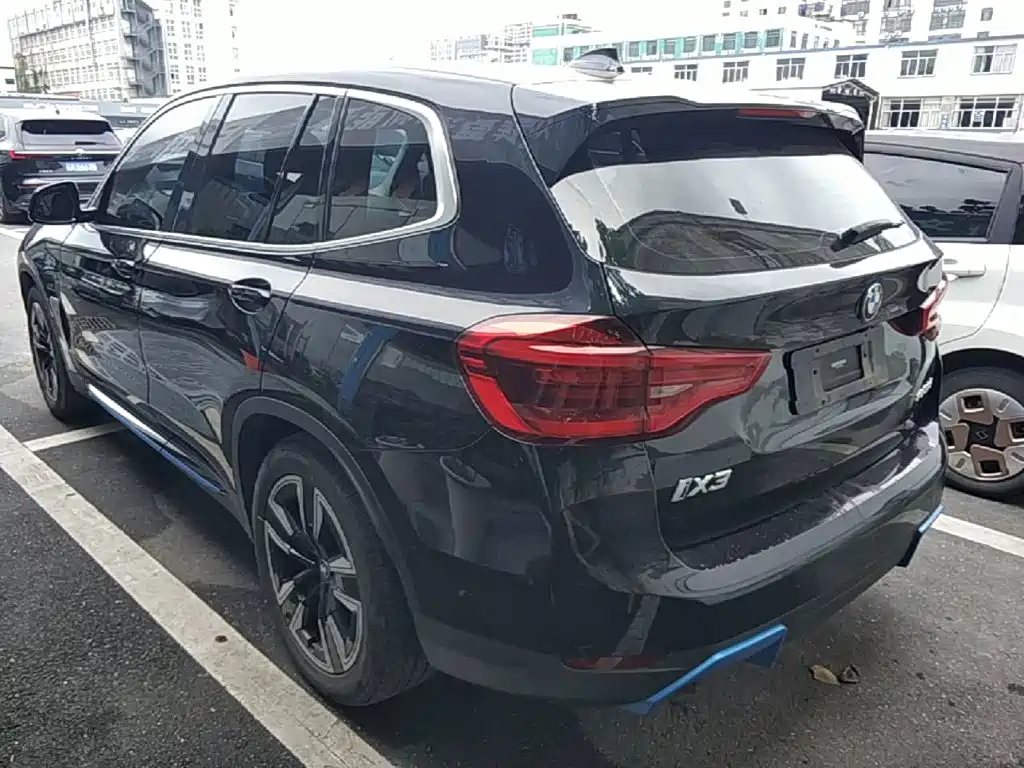 BMW iX3 — миниатюра 5