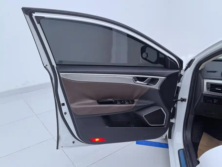 Geely Emgrand GL — миниатюра 7