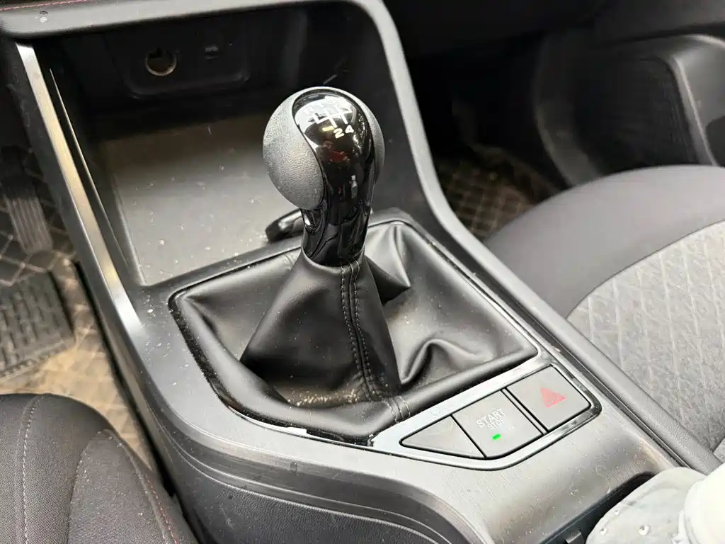 Roewe i5 — миниатюра 9