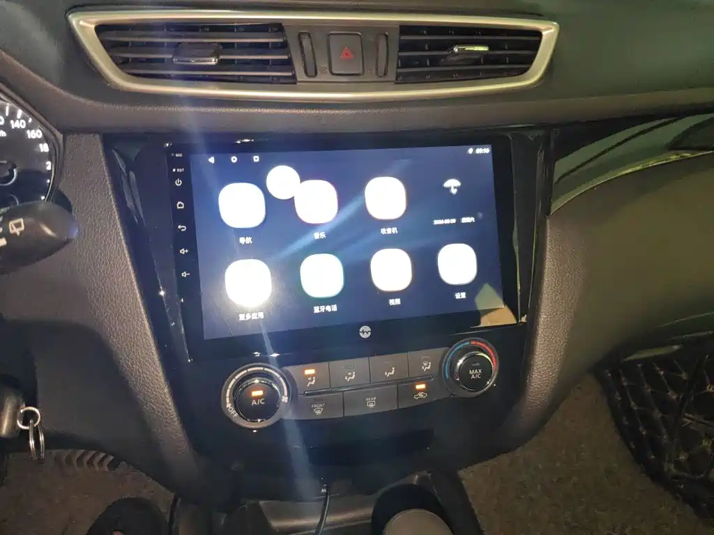 Nissan Qashqai — миниатюра 9