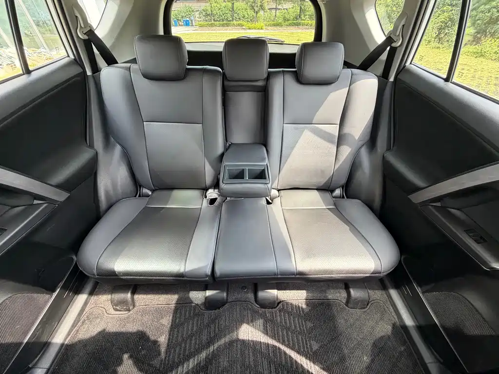 Toyota RAV4 — миниатюра 21