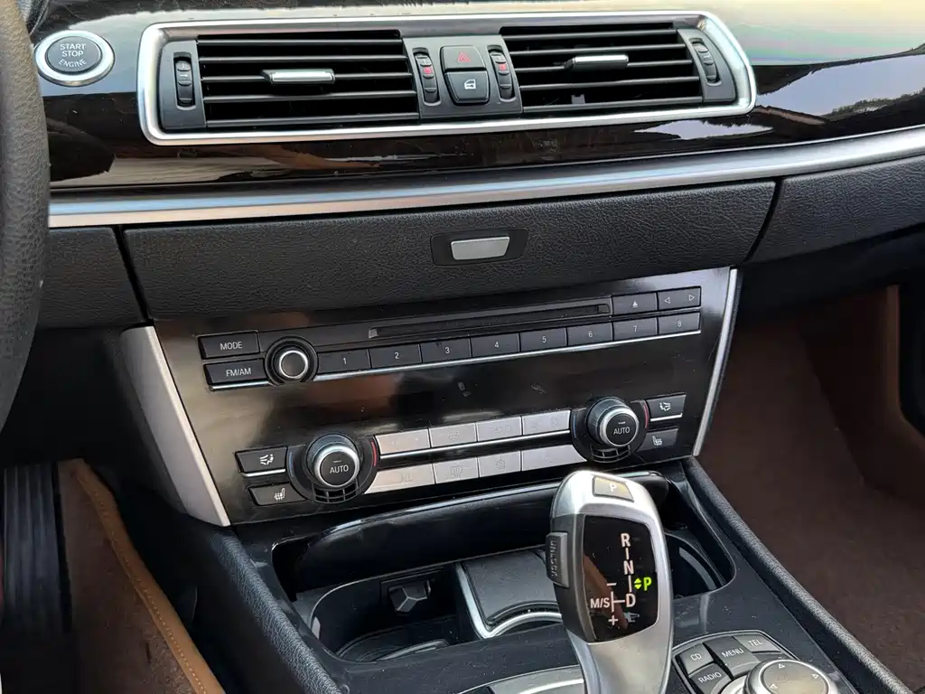 BMW 5 Series GT 535i Classic Type, фото 14