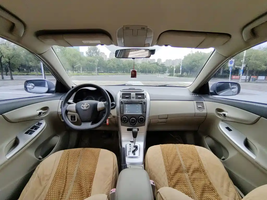 Toyota Corolla — миниатюра 13