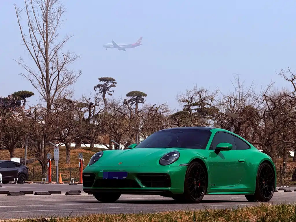 Porsche 911 2023 Carrera GTS 2.9T