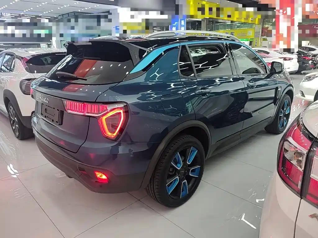 Lynk & Co 01 — миниатюра 5