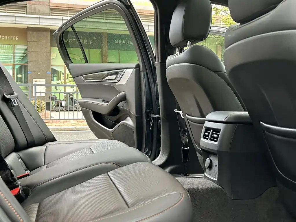 Cadillac CT5 — миниатюра 15