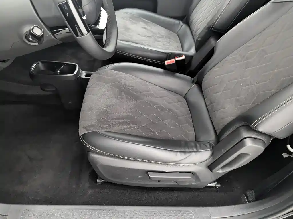 Baojun KiWi EV — миниатюра 20