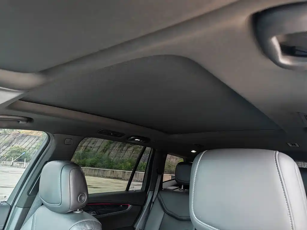 Cadillac XT6 — миниатюра 9