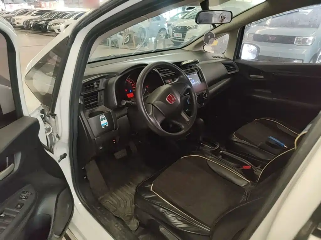 Honda Fit — миниатюра 16