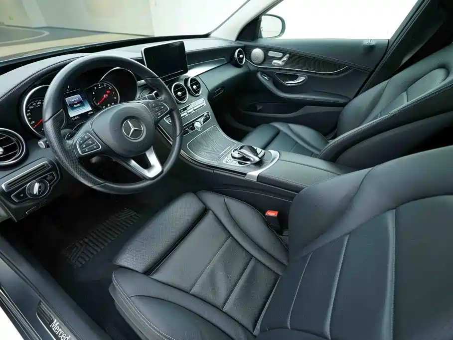 Mercedes-Benz C-Class — миниатюра 8