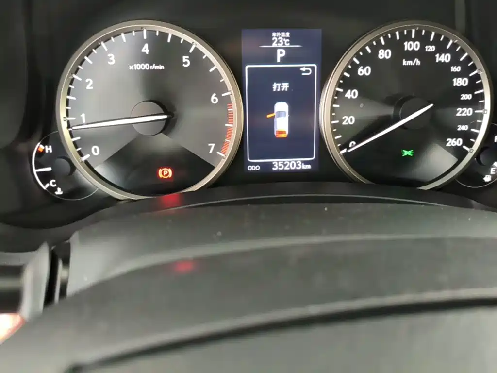 Lexus NX — миниатюра 17