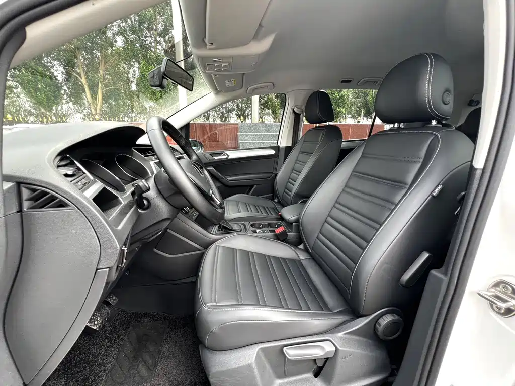 Volkswagen Touran — миниатюра 8
