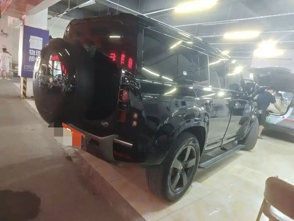 Land Rover Defender — миниатюра 6