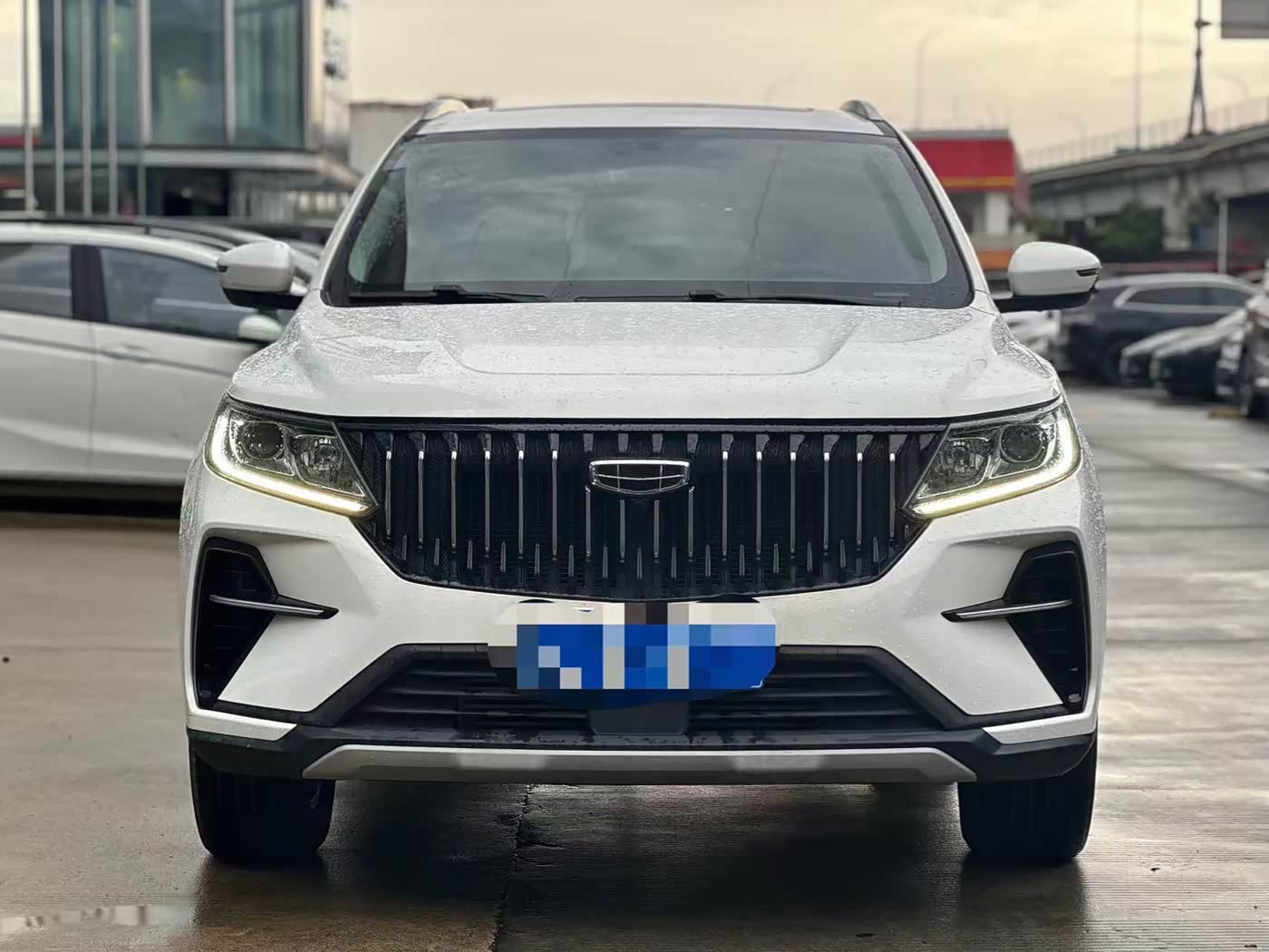Geely Emgrand X6 1.4 л 2021 г. Белый, пробег 25000 км