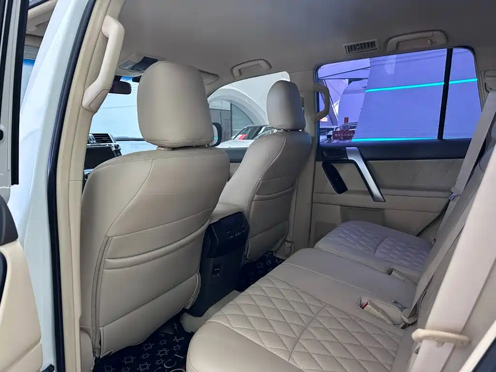Toyota Prado (Import) — миниатюра 8