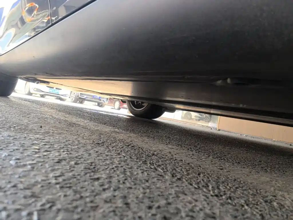 Tesla Model Y — миниатюра 22