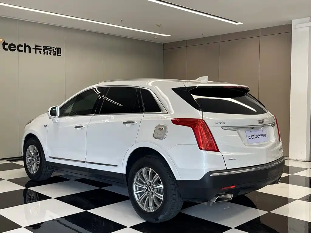 Cadillac XT5 — миниатюра 7