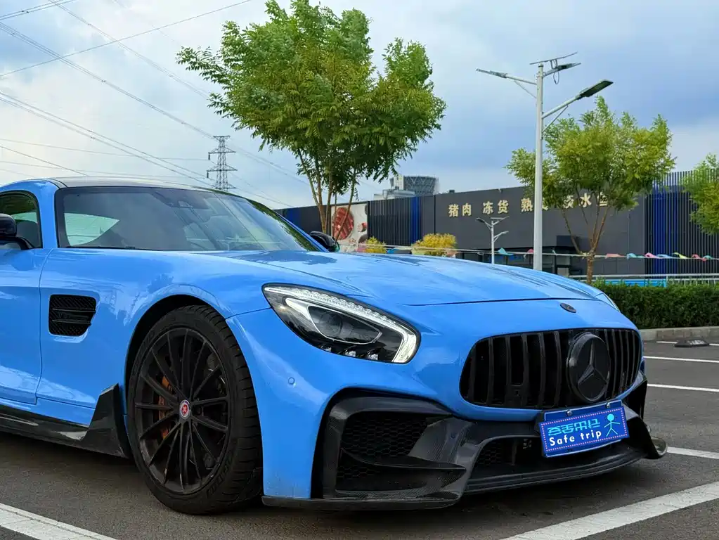 MERCEDES-BENZ AMG GT