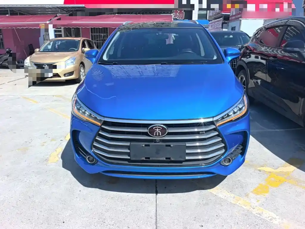 BYD MAX — миниатюра 3