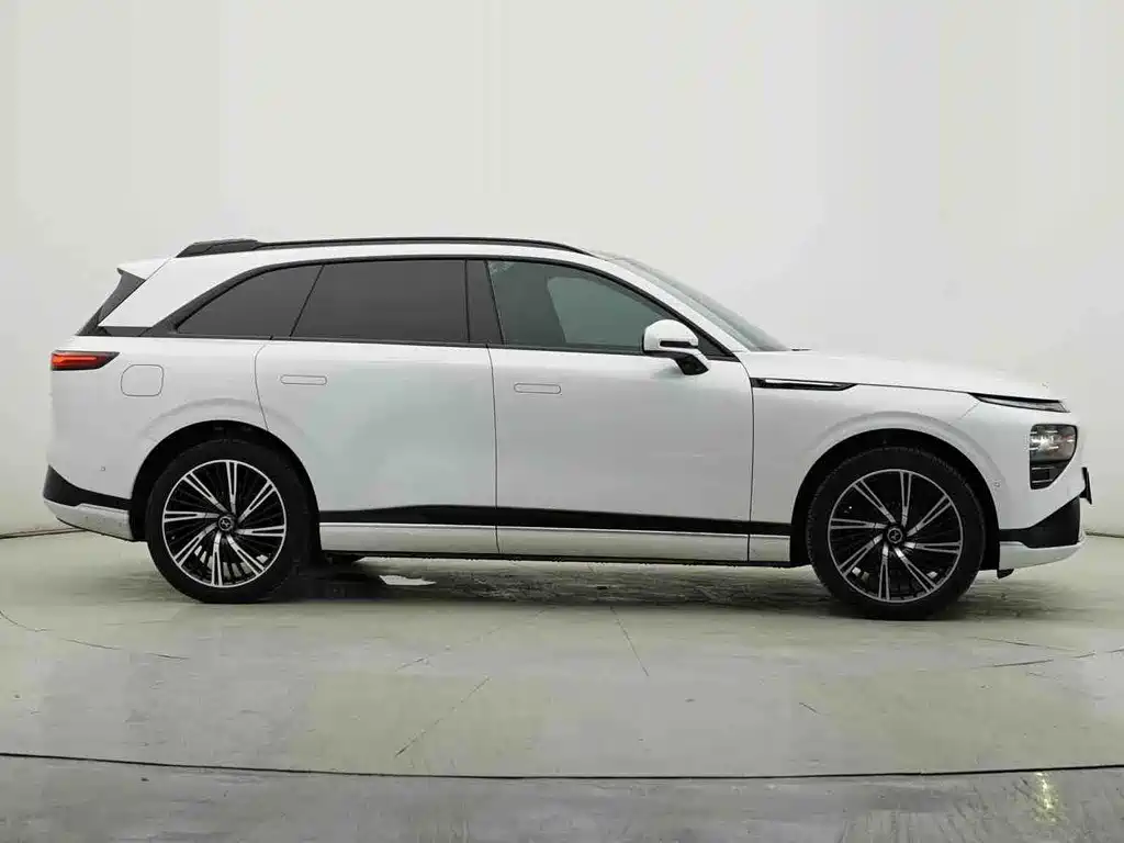 XPeng G9 — миниатюра 9