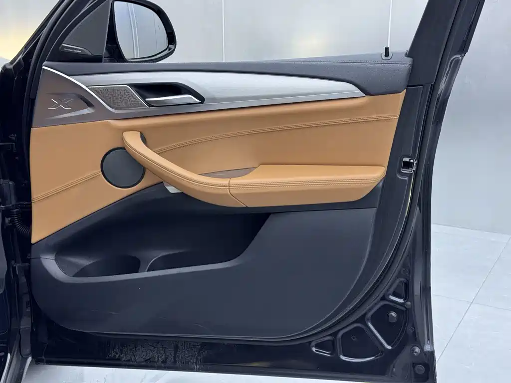 BMW iX3 — миниатюра 6