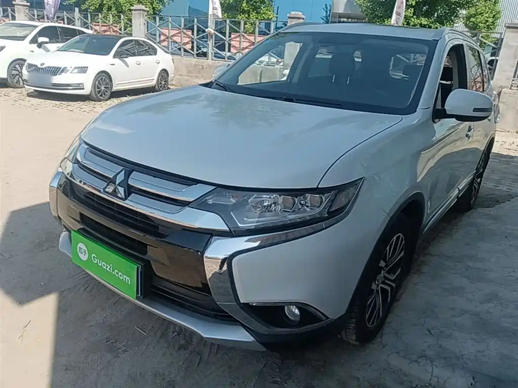 Купить Mitsubishi Outlander