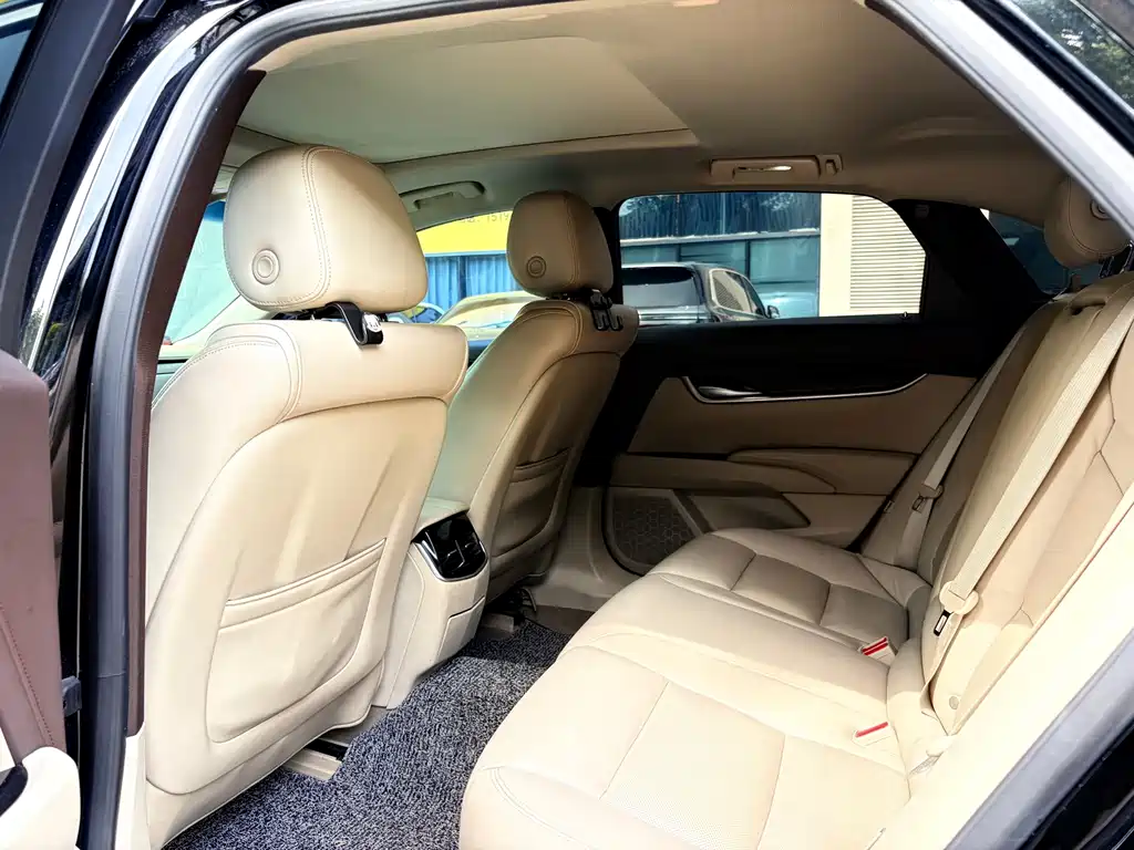 Cadillac XTS — миниатюра 6