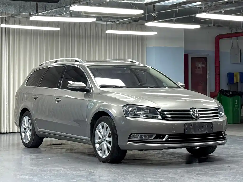 Volkswagen Magotan (Import) — миниатюра 3