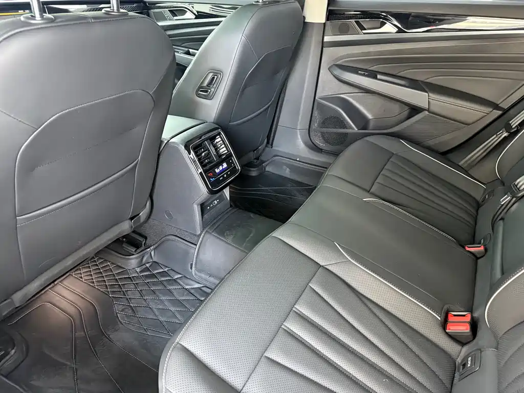 Volkswagen Passat — миниатюра 13