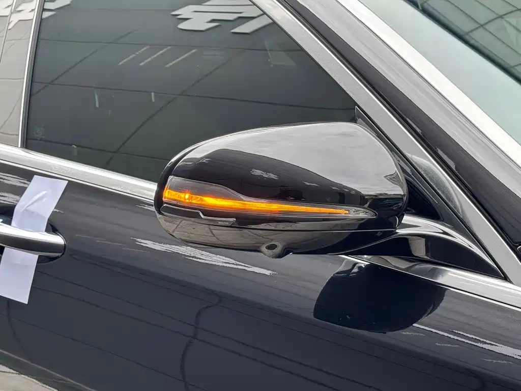 Mercedes-Benz E-Class — миниатюра 22