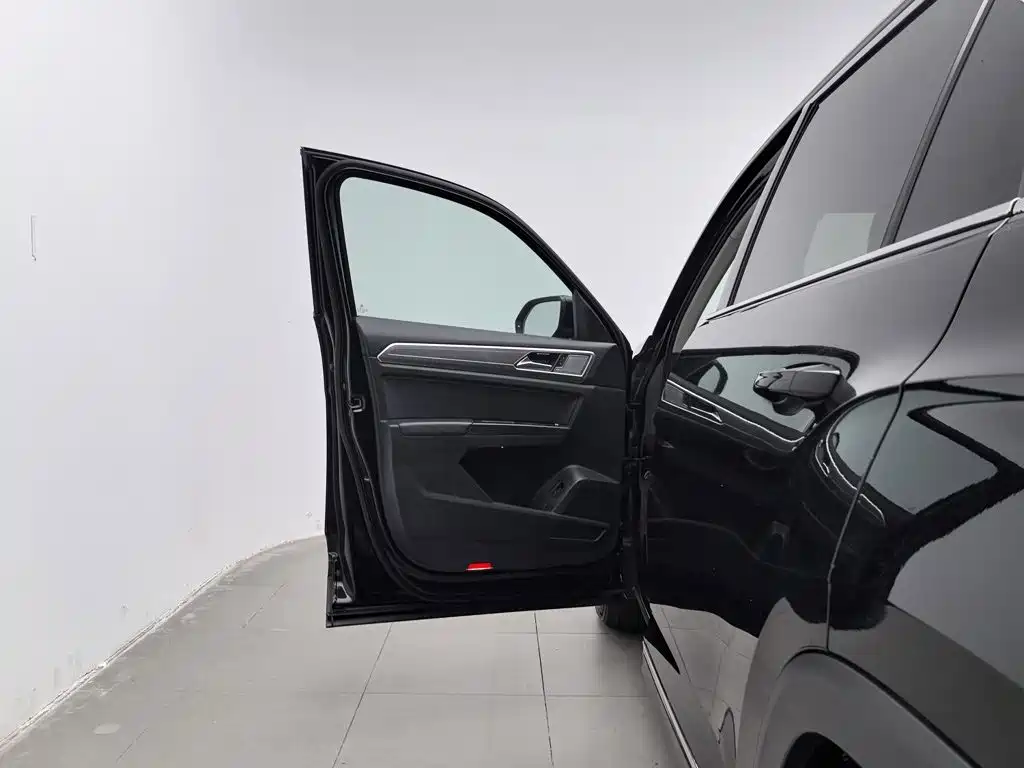Volkswagen Teramont — миниатюра 8