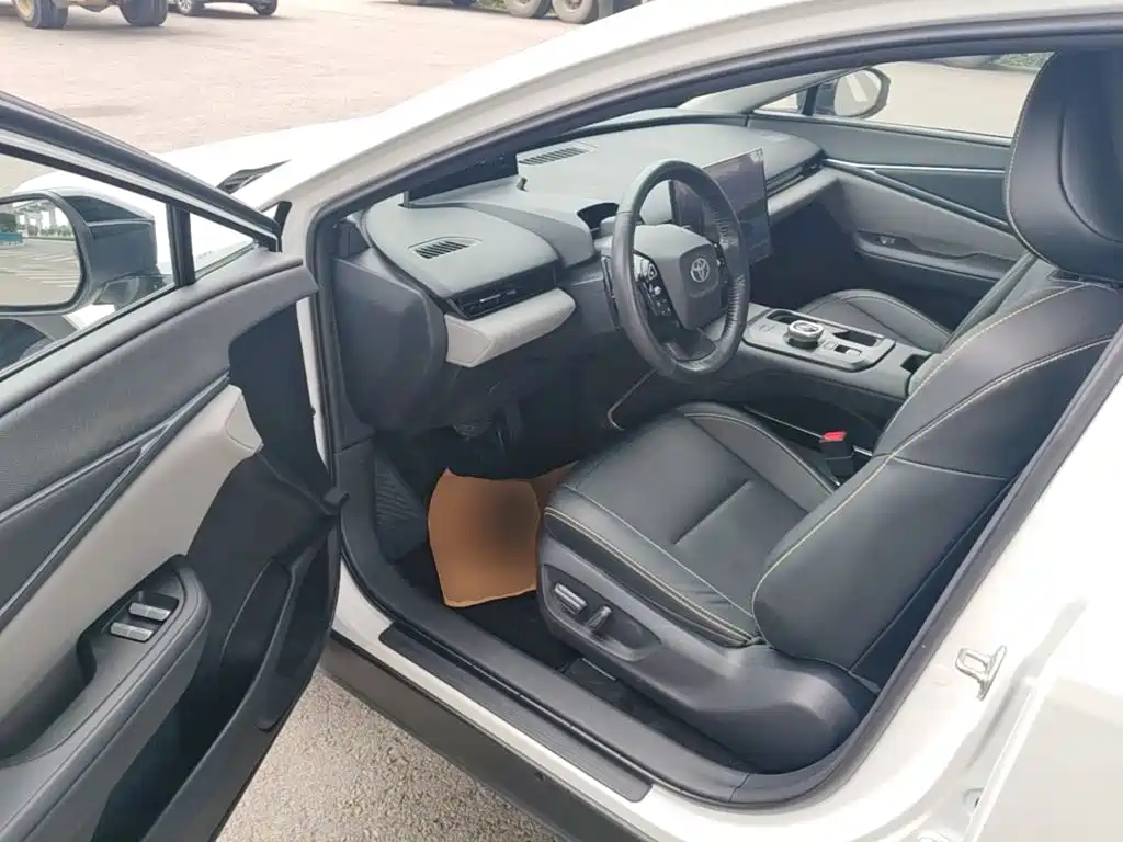 Toyota Toyota BZ5 — миниатюра 12