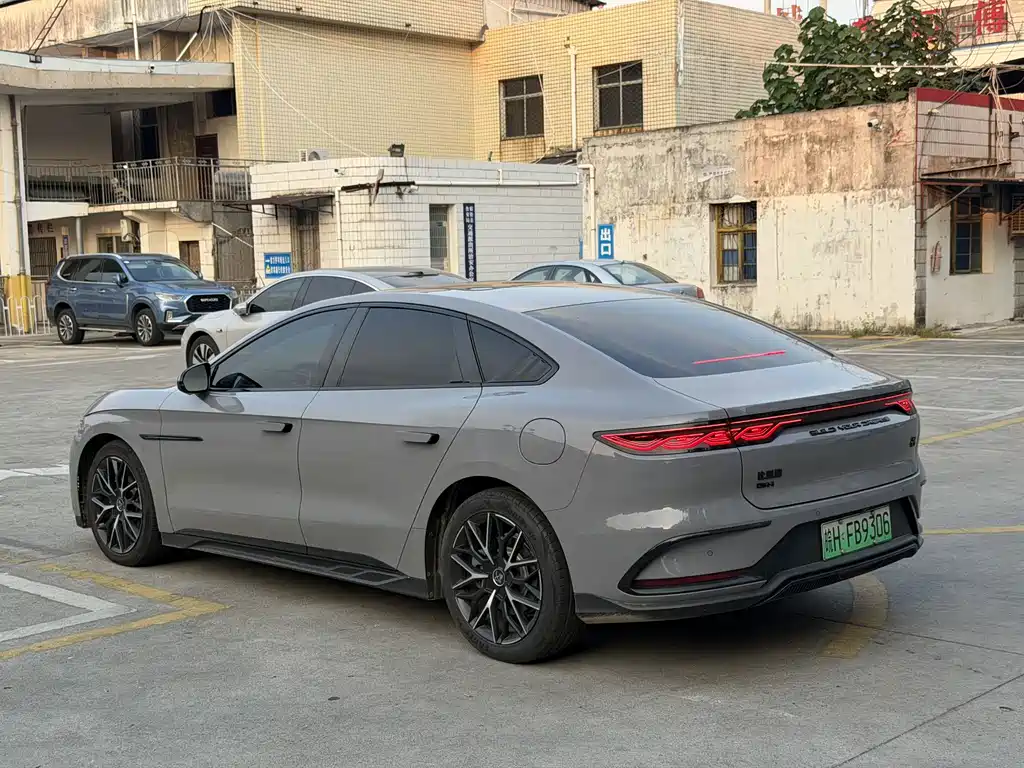 BYD Han — миниатюра 10