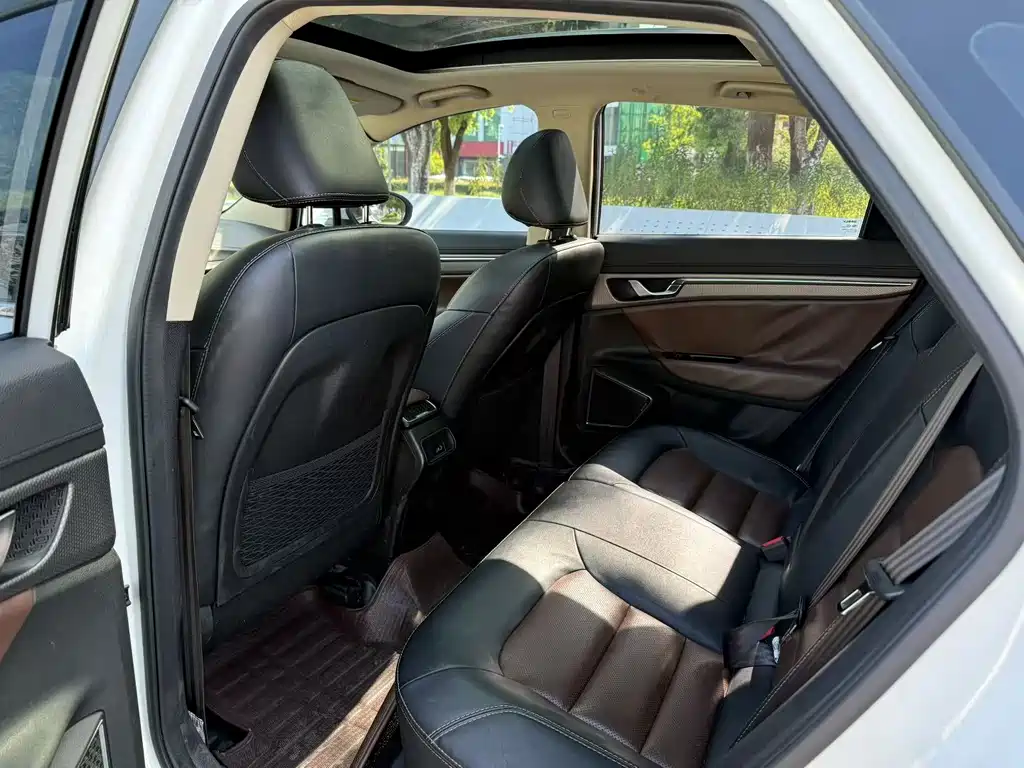 Geely Emgrand GS — миниатюра 5