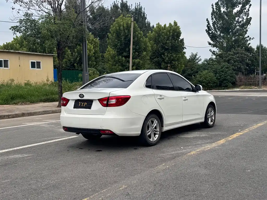 Bestune B30 — миниатюра 15