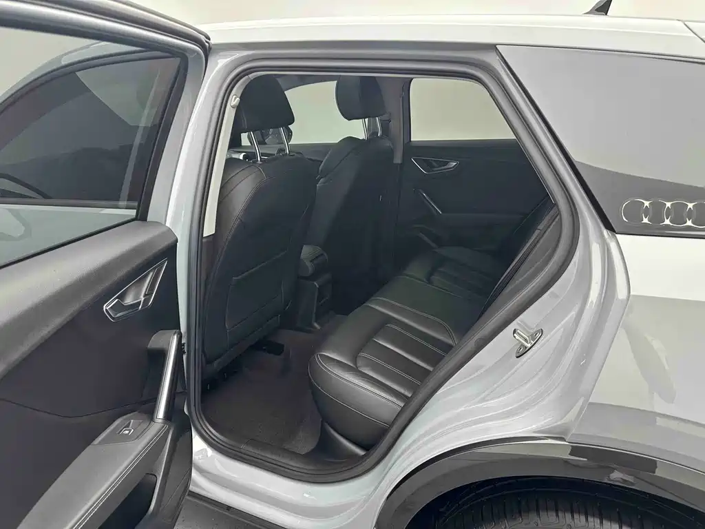 Audi Q2L — миниатюра 12
