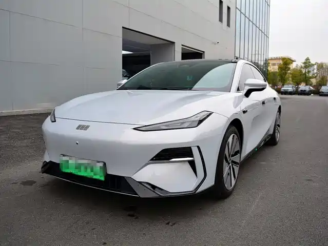 GEELY GALAXY GALAXY E8 2025