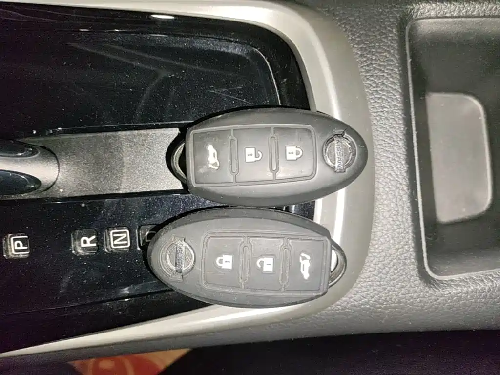 Nissan Tiida — миниатюра 9