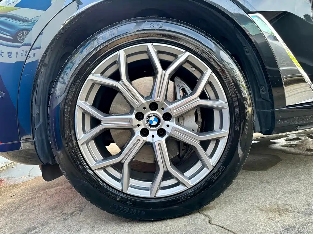 BMW X7 — миниатюра 23