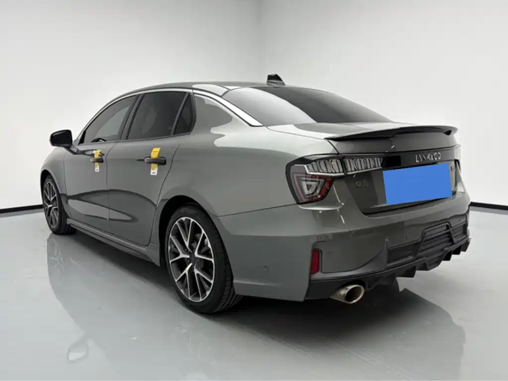 Lynk & Co 03 — миниатюра 4