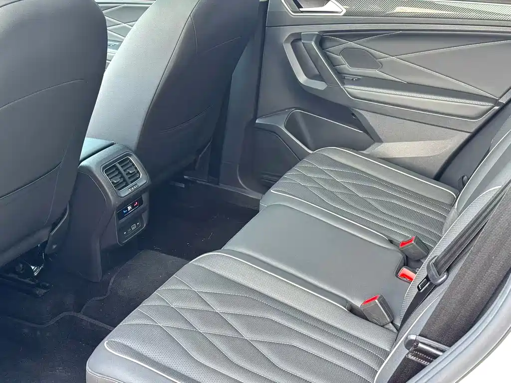 Volkswagen Tiguan L — миниатюра 5