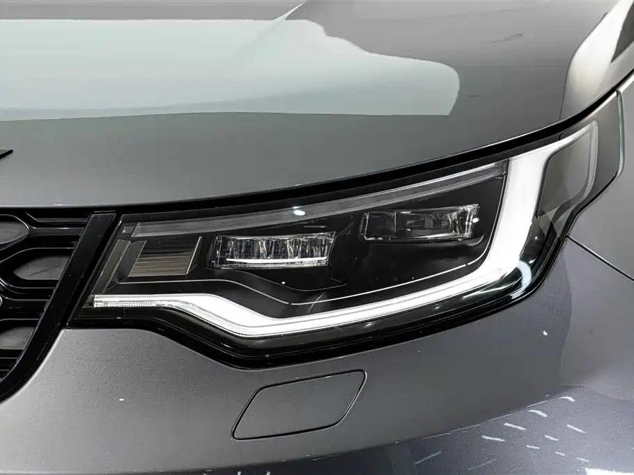 Land Rover Discovery — миниатюра 4