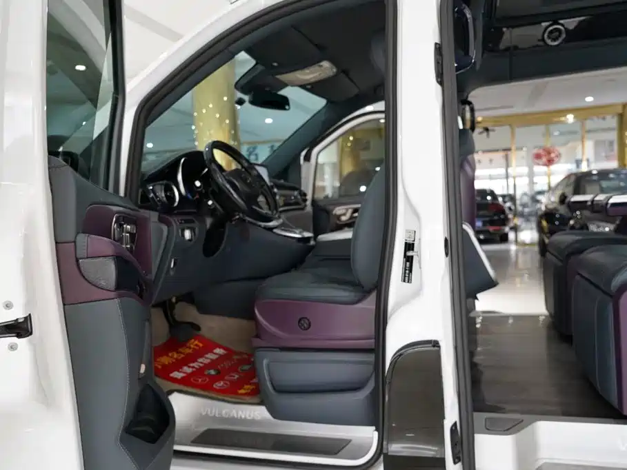 Mercedes-Benz V-Class — миниатюра 5