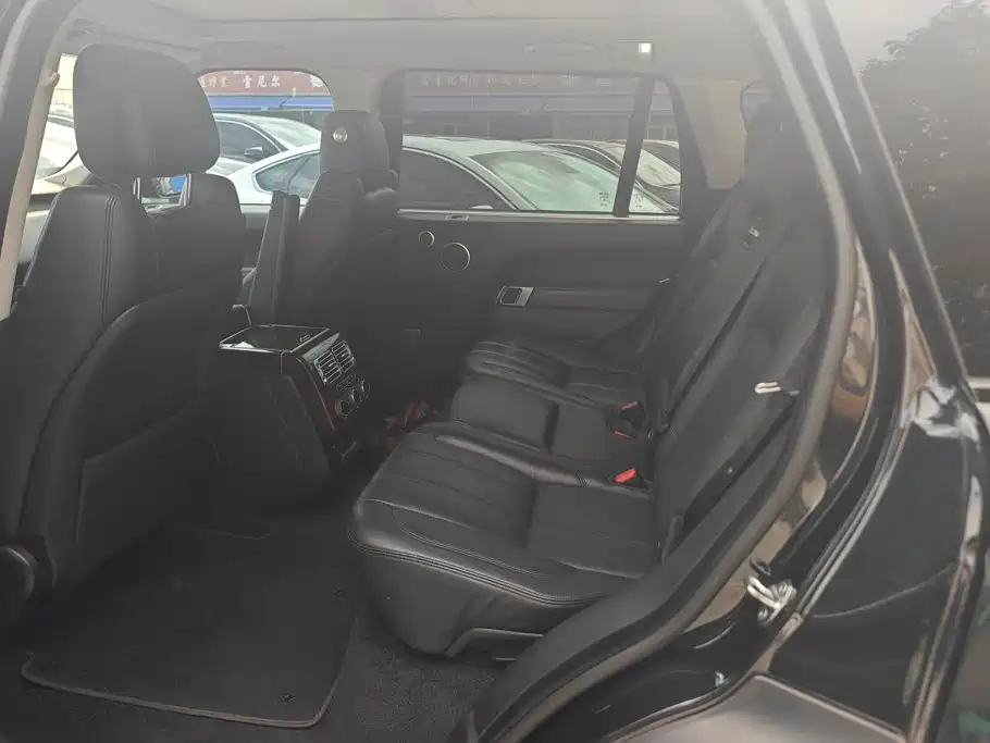 Land Rover Range Rover — миниатюра 11